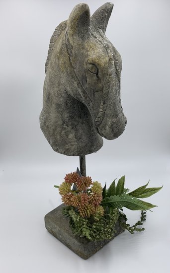 Decoratiebeeld Paard op voet stonegrey grijs groen steen maat L H33xB9,5CM | 65483 | Home Sweet Home | Stoer &amp; Sober Woonst