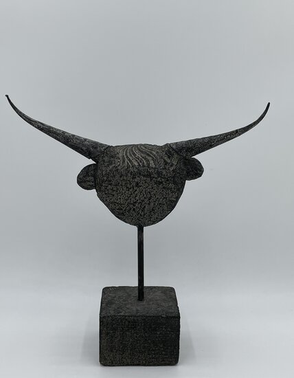 Decoratiebeeld hoofd Schotse hooglander op voet sokkel steen grijs 32,5 x 31,5 cm | 65487 | Home Sweet Home | Stoer & Sober