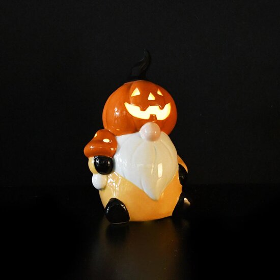 Dekoratief | Halloweengnoompje, oranje, dolomiet, LED, 11x10x17cm | A255372