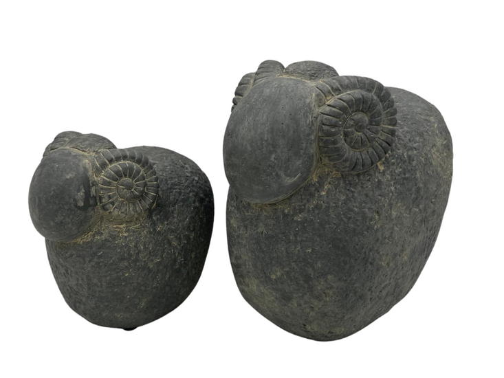 Brynxz Majestueus Vintage Beeld: Ram met Gedraaide Hoorns &ndash; Maat M Rustiek Donker Grijs - 17 x 15 cm