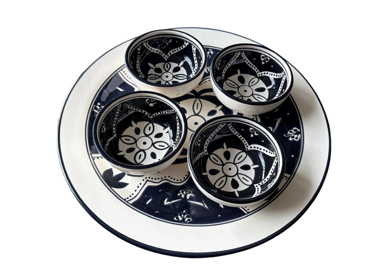 Tapas Party set 5 delig Black Fond aardewerk hapjes bord en schaaltjes zwart wit | TP.PY.BF | Dishes &amp; Deco