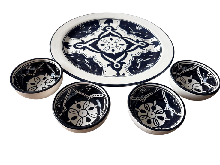 Tapas Party set 5 delig Black Fond aardewerk hapjes bord en schaaltjes zwart wit | TP.PY.BF | Dishes &amp; Deco