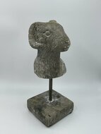 Decoratiebeeld Ram op voet stonegrey grijs steen maat M H25xB9,5CM | 65488 | Home Sweet Home | Stoer &amp; Sober Woonstijl