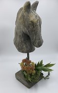 Decoratiebeeld Paard op voet stonegrey grijs groen steen maat L H33xB9,5CM | 65483 | Home Sweet Home | Stoer &amp; Sober Woonst