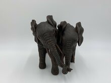 Beeld olifanten lopend slurf in slurf 24x16x15cm polyresin | CT-141 | Home Sweet Home