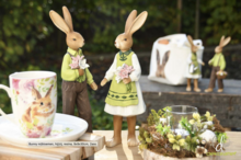 Set van 2 decoratie beeld konijnen man vrouw bloemen pasen groen bruin 9x9x30cm | A220500-SET | Dekoratief