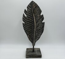 Ornament hout blad veer vintage zwart bruin 45 x 13,5 cm | 363335 | Home Sweet Home | Stoer &amp; Sober Landelijke Woonstijl