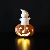 Dekoratief | Spookje m/pompoen, wit/oranje, porselein, LED, 11x10x15cm | A255133