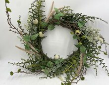 Groene Kunstkrans Landelijk &ndash; Sfeervolle Deurkrans ⌀ 45 cm | 822359 | Home Sweet Home | Stoer &amp; Sober Woonstijl