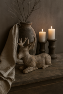 Decoratiebeeld Hert liggend vintage licht bruin steen maat M 27  x 12 cm | 824451 | Home Sweet Home | Stoer &amp; Sober Woonstijl