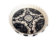 Quicheschaal taartvorm Black Fond serveerschaal handgemaakt &Oslash; 24 rond bruin wit | QU.BF.30 | Dishes &amp; Deco