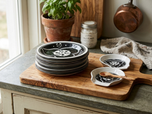 Dishes &amp; Deco Lepelhouder set van 2 - Black Fond- Handbeschilderd Keramiek - 12,5 x 12 cm