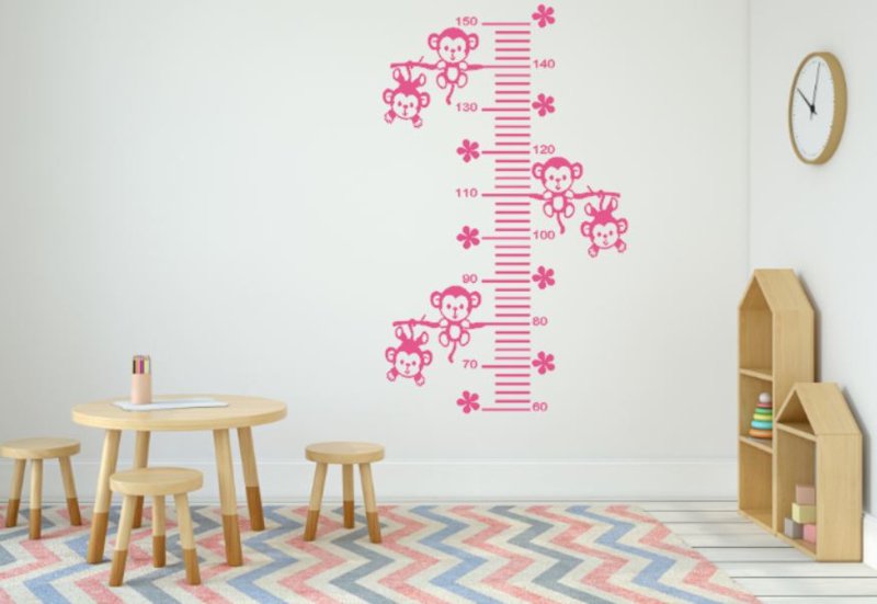 Sticker groeimeter aapjes aan tak roze 102 x 55 cm | Rosami