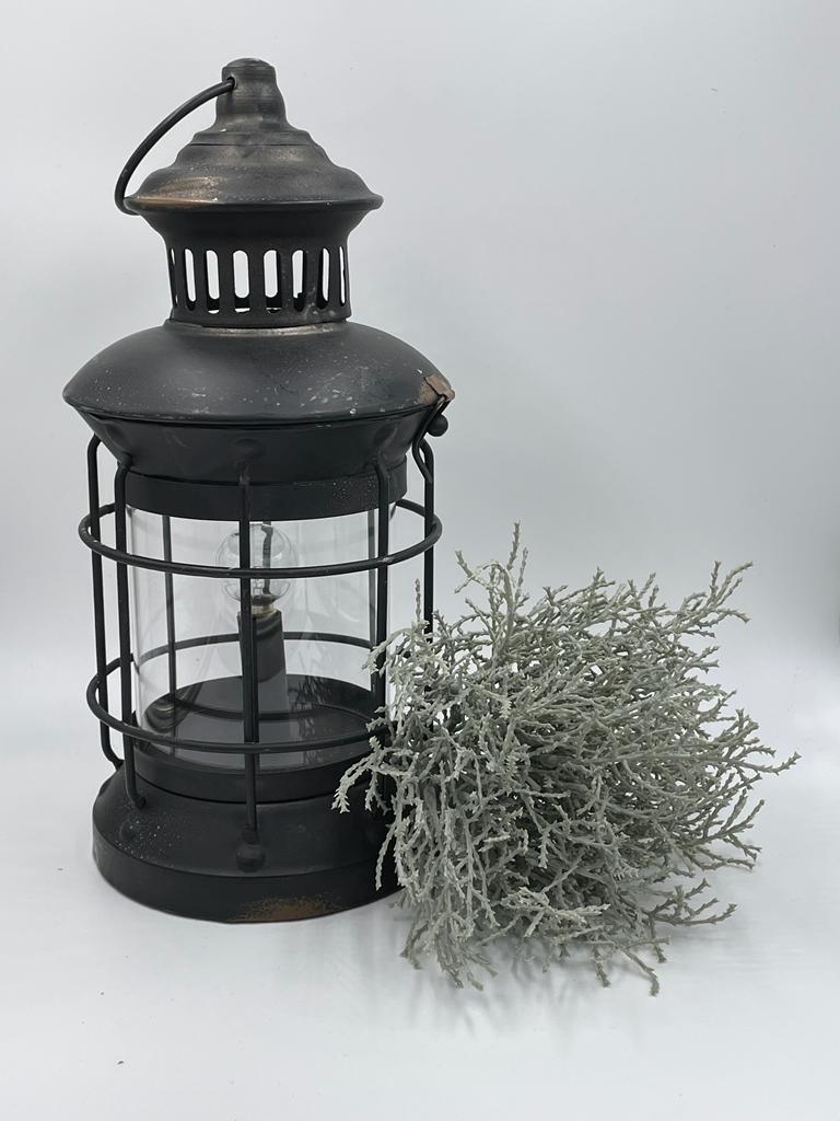 Lantaarn lamp led verlichting batterij antique black roest timer| 65486 | Home Sweet Home | Stoer & Sober Woonstijl