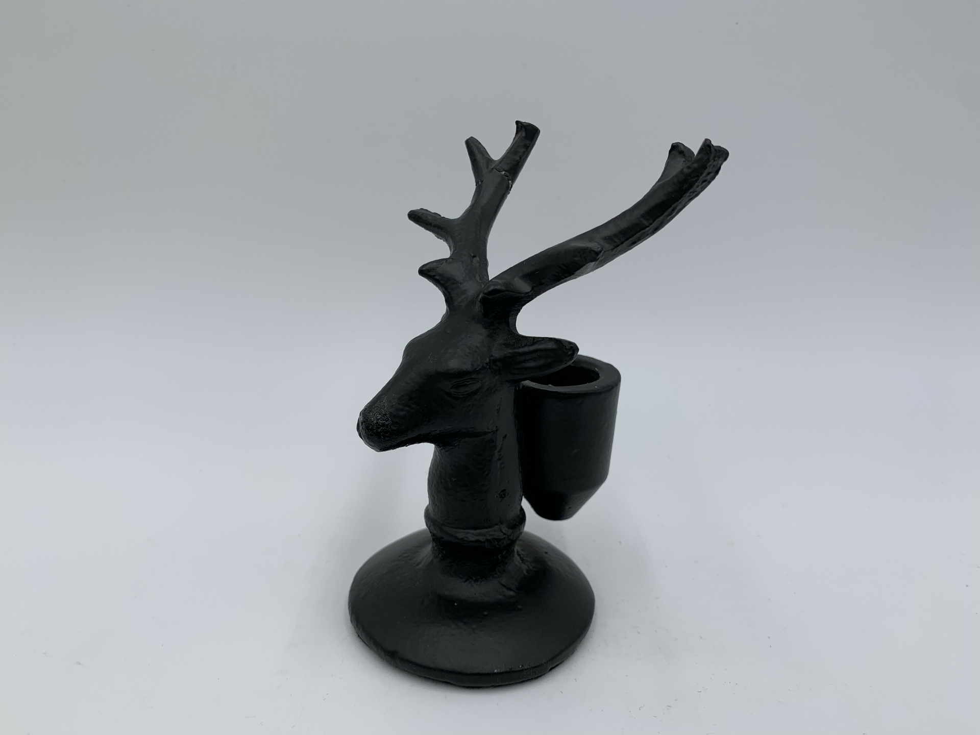 Kandelaar hert zwart ijzer 12,5 x 8 cm kaarsenhouden | 121525 | Home Sweet Home | Stoer & Sober Woonstijl