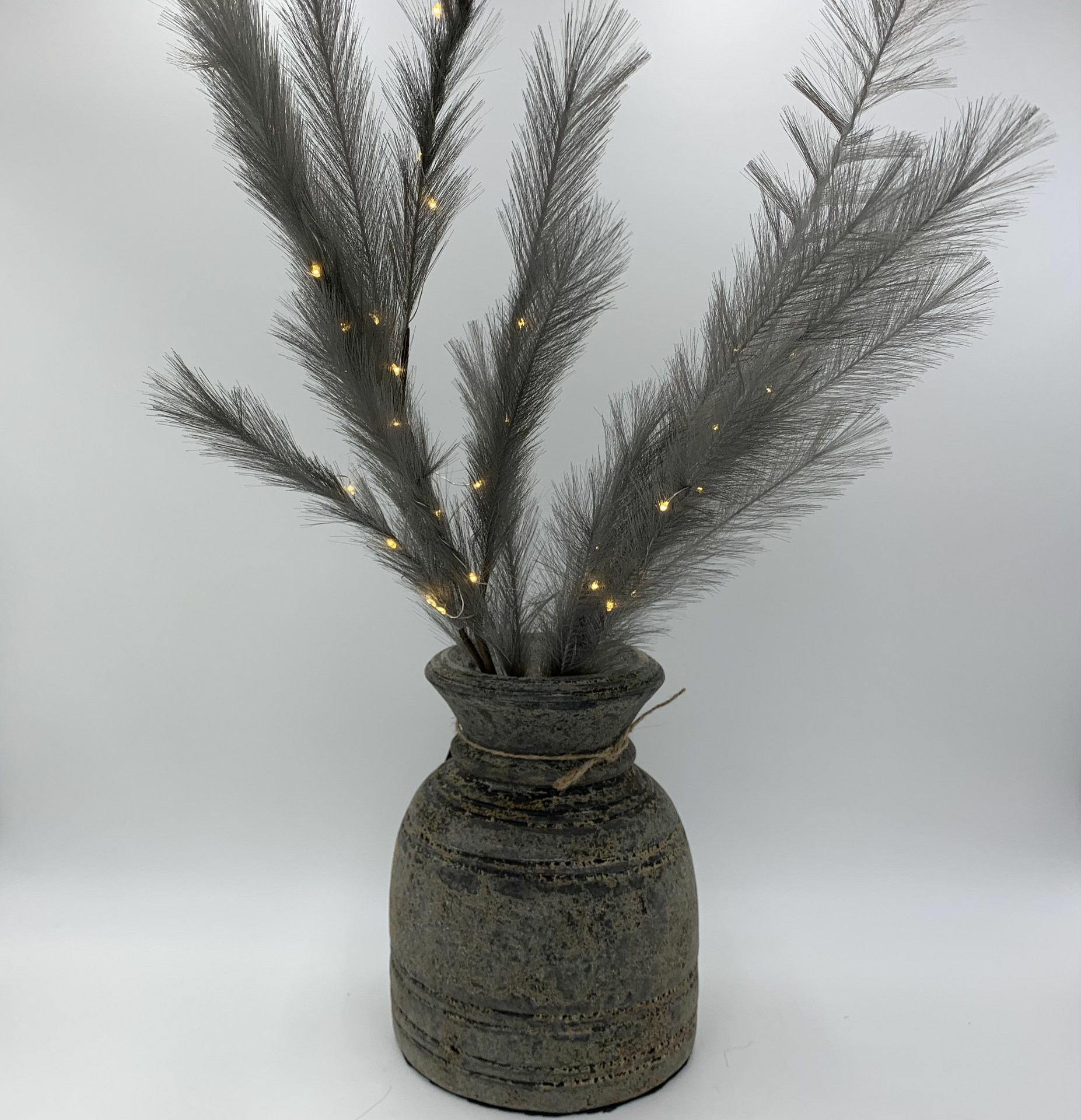 Set van 2 sfeervolle decoratie pluimen / takken grijs met led verlichting 85 cm 2 x aa | 793775 | Stoer & Sober Woonstijl