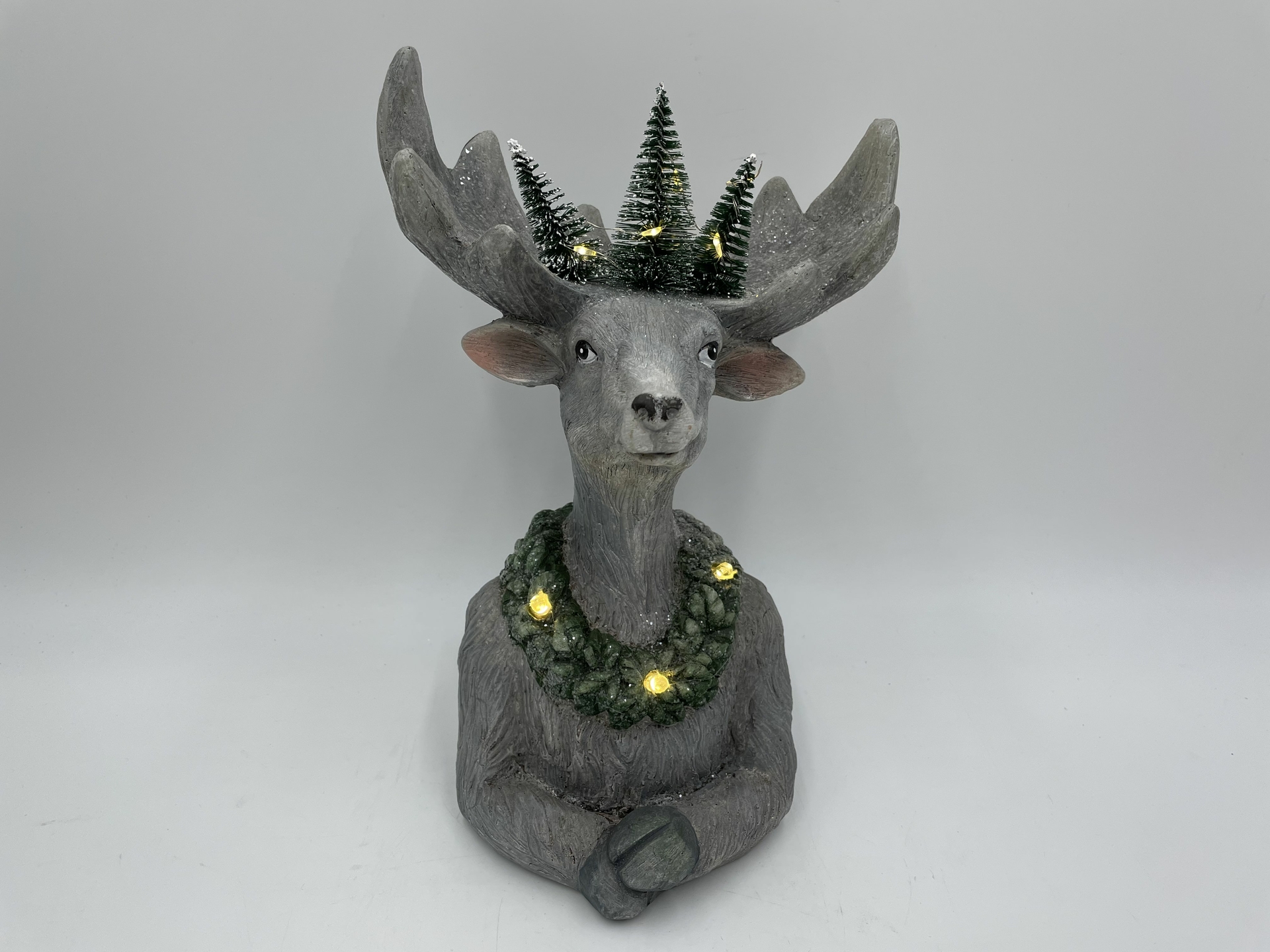 Decoratiebeeld rendier groot met led verlichting kerstbomen grijs groen 24 cm Polyresin | 798618 | Countryfield