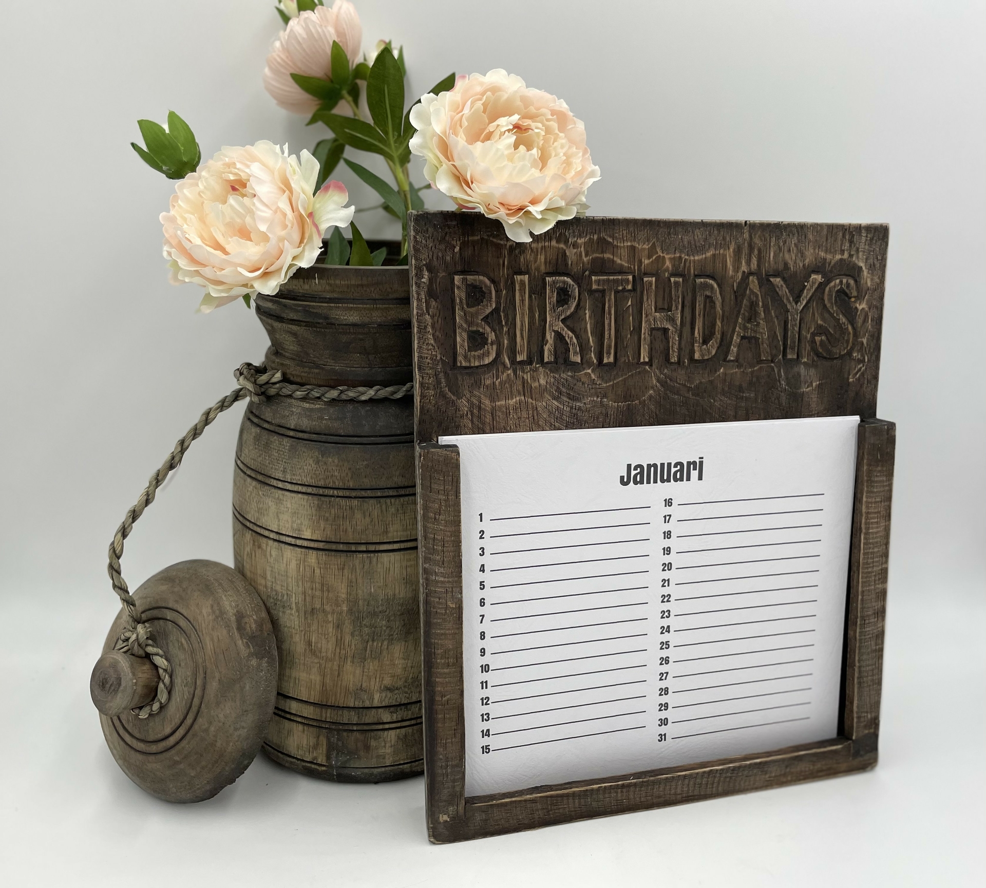 Kalender maand verjaardag vintage hout bruin 27 cm x 33 cm | Stoer & Sober | 184180 | Home Sweet Home