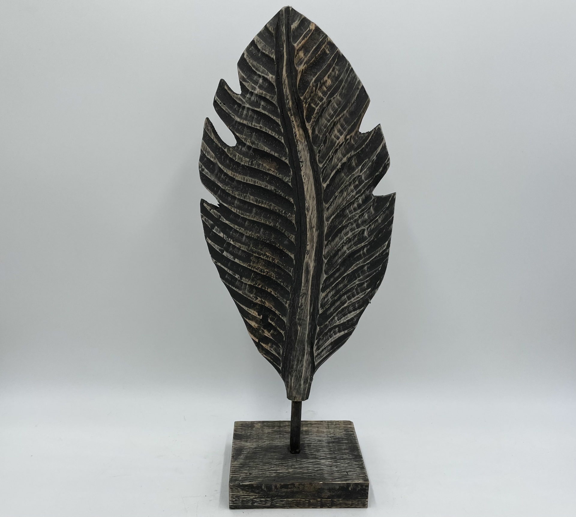 Ornament hout blad veer vintage zwart bruin 45 x 13,5 cm | 363335 | Home Sweet Home | Stoer & Sober Landelijke Woonstijl