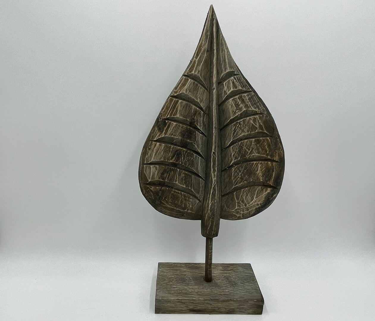 Ornament hout blad op voet vintage bruin klein 39 x 20 x 10 cm | 736742 | Home Sweet Home | Stoer & Sober Landelijke Woonstijl