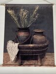 Wandkaart stof Nepalese potten in een houten bak 70 x 80 cm met ophangtouw Wanddoek wandkleed | 65578 | Home Sweet Home Wandkaart stof Nepalese potten in een houten bak 70 x 80 cm met ophangtouw Wanddoek wandkleed | 65578 | Home Sweet Home
