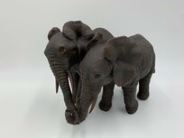 Beeld olifanten lopend slurf in slurf 24x16x15cm polyresin | CT-141 | Home Sweet Home Beeld olifanten lopend slurf in slurf 24x16x15cm polyresin | CT-141 | Home Sweet Home
