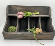 Gruttersbak stoer robuust geleefd hout 4 vaks vintage bruin 48 x 32 cm keuken | 056001 | Home Sweet Home | Landelijke Woonstijl Gruttersbak stoer robuust geleefd hout 4 vaks vintage bruin 48 x 32 cm keuken | 056001 | Home Sweet Home | Landelijke Woonstijl