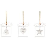 Dekoratief | Hanger cadeautje m/hart/boom/ster, wit, metaal, 10x8x1cm, set van 3 stuks | A235669 Dekoratief | Hanger cadeautje m/hart/boom/ster, wit, metaal, 10x8x1cm, set van 3 stuks | A235669