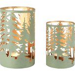 Dekoratief | Set 2 Waxinelichthouders 'Pine Forest', groen/goud, metaal, 13x13x20cm | A258041 Dekoratief | Set 2 Waxinelichthouders 'Pine Forest', groen/goud, metaal, 13x13x20cm | A258041