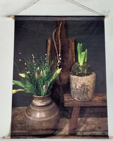 Wandkaart nostalgie op stof krukje bloempotten tulpen 70 x 80 cm met ophangtouw Wanddoek wandkleed | 65580 | Home Sweet Home